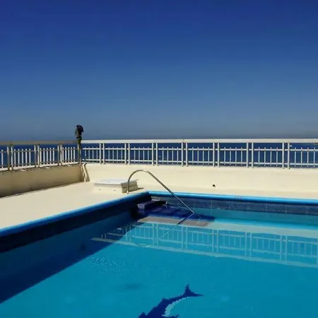 2000 Elegant Apartment Marbella