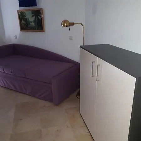 2000 Elegant Marbella