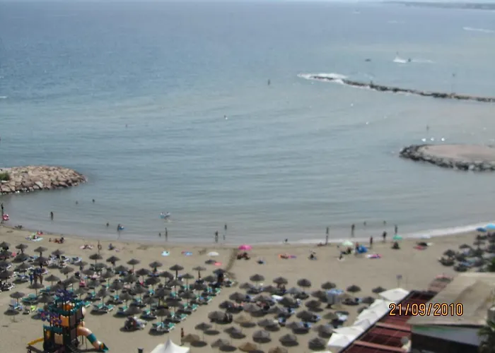 2000 Elegant アパート